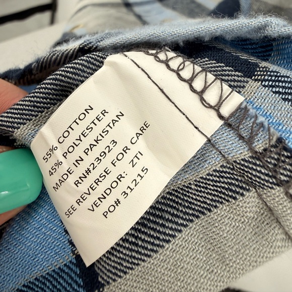 Stillwater Supply Co Shirt Womens Size Medium Blue Plaid Button Up Flannel NWT - Picture 5 of 7